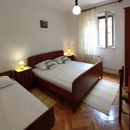 Apartment Vladimir By Interhome